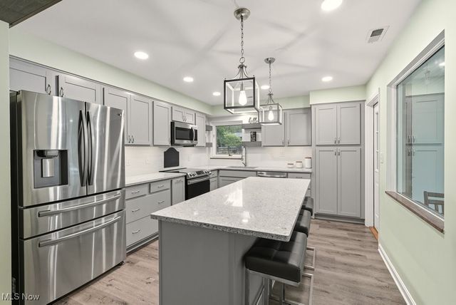 6753 Mill Road, Brecksville, OH 44141