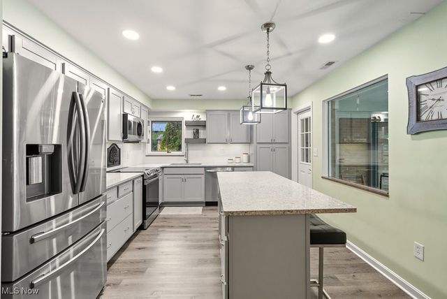 6753 Mill Road, Brecksville, OH 44141