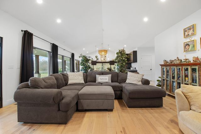 228 Park Wells Road, London, KY 40744