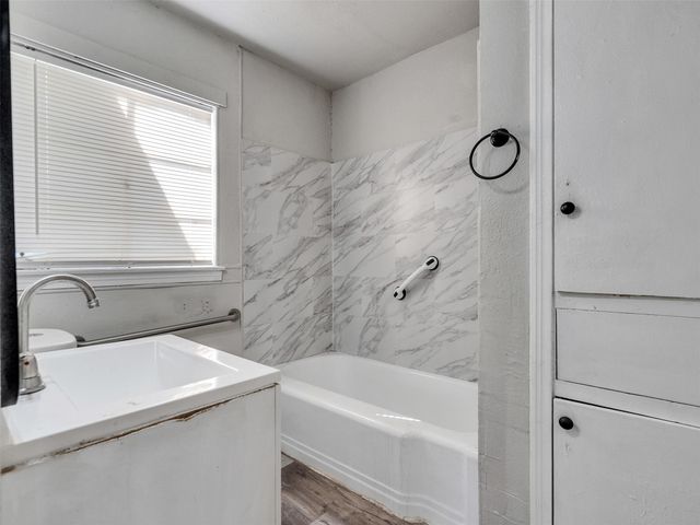 7622 S Hall Street, Houston, TX 77028