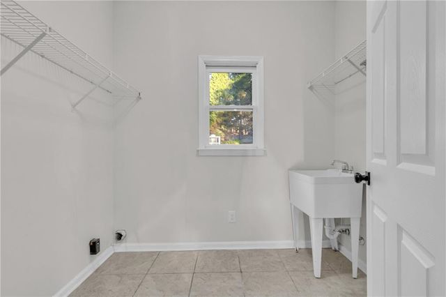 631 Braidwood NW Drive, Acworth, GA 30101