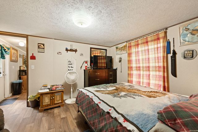 215 Lakeview Avenue, Burnside, KY 42519