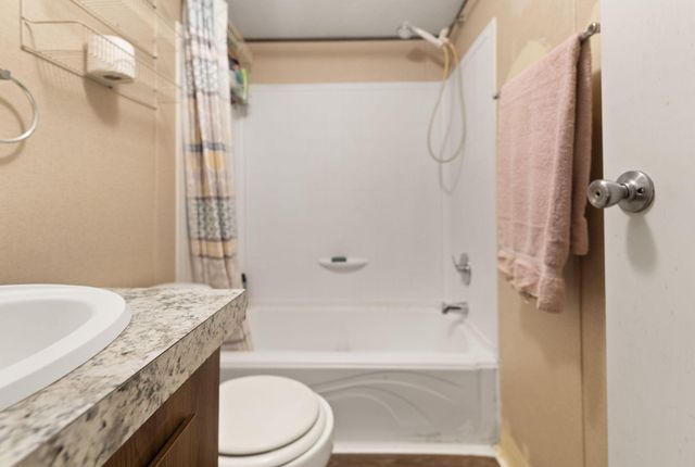 215 Lakeview Avenue, Burnside, KY 42519