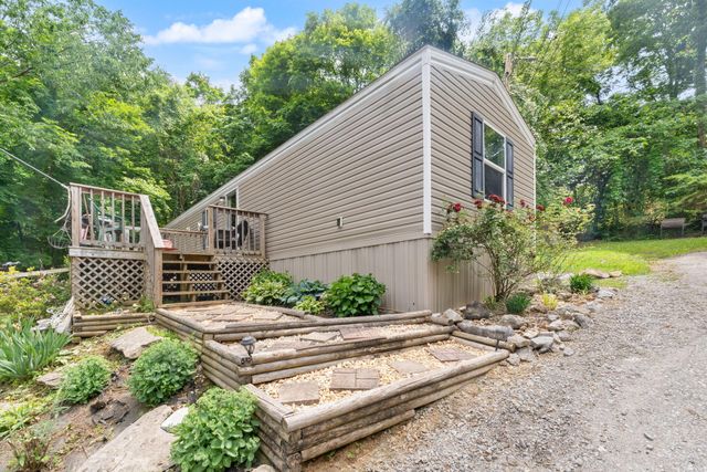 215 Lakeview Avenue, Burnside, KY 42519