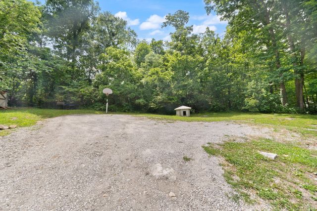 215 Lakeview Avenue, Burnside, KY 42519