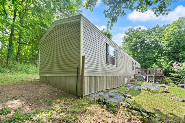 215 Lakeview Avenue, Burnside, KY 42519