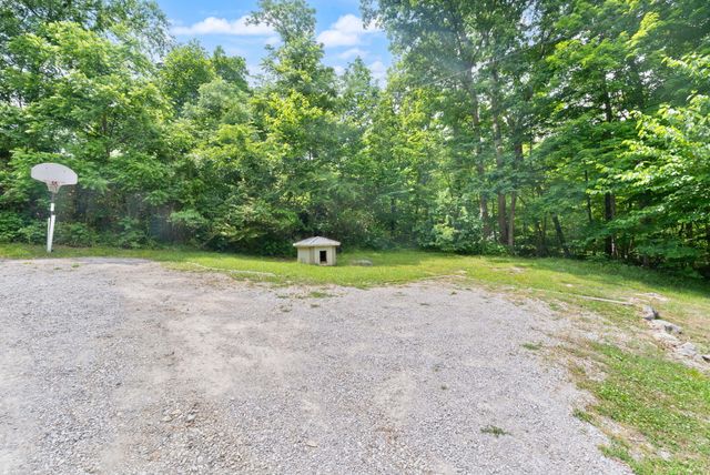 215 Lakeview Avenue, Burnside, KY 42519
