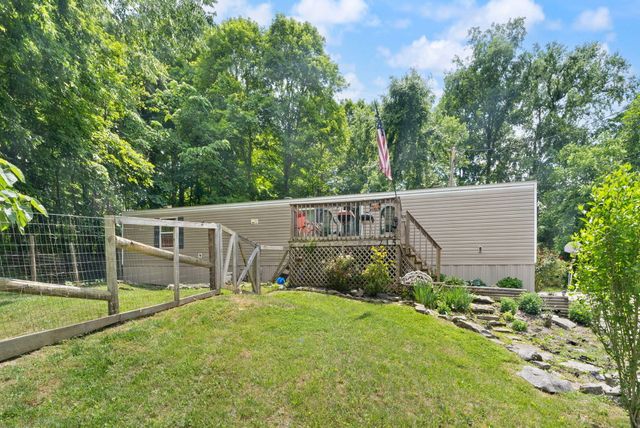 215 Lakeview Avenue, Burnside, KY 42519