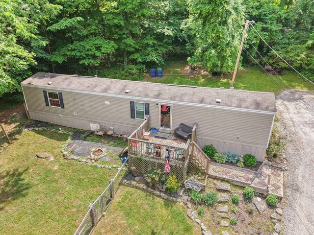 215 Lakeview Avenue, Burnside, KY 42519