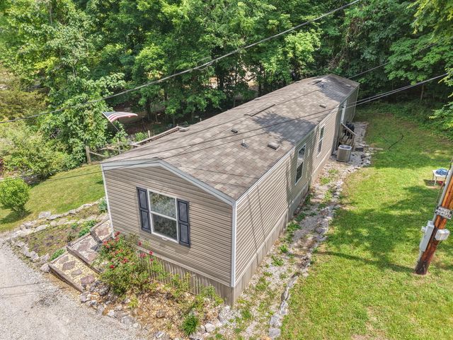 215 Lakeview Avenue, Burnside, KY 42519
