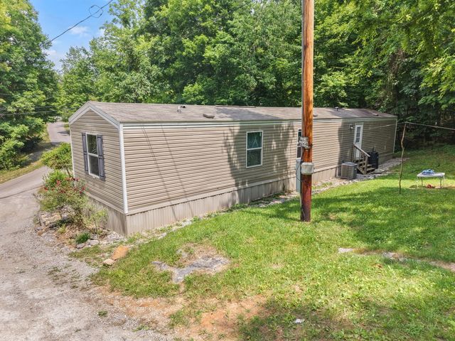 215 Lakeview Avenue, Burnside, KY 42519