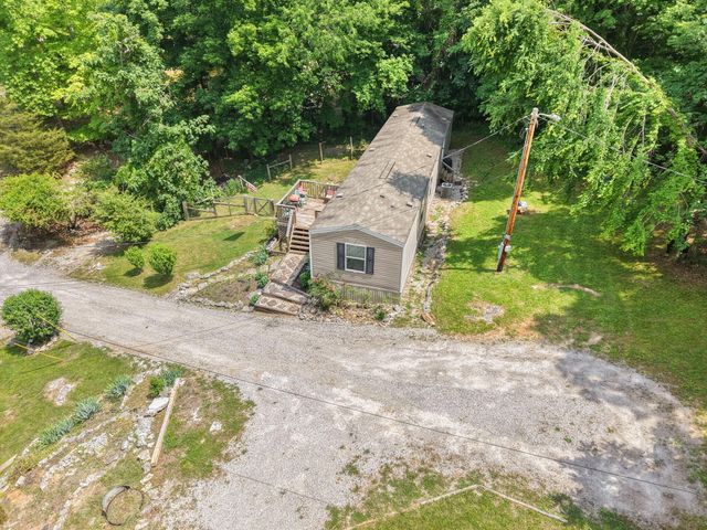 215 Lakeview Avenue, Burnside, KY 42519