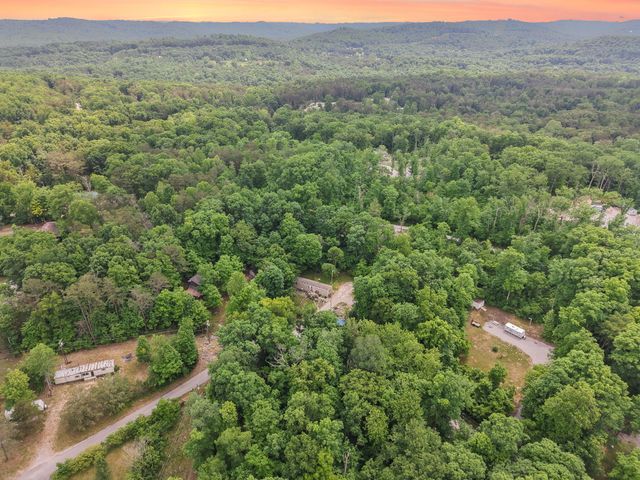 215 Lakeview Avenue, Burnside, KY 42519