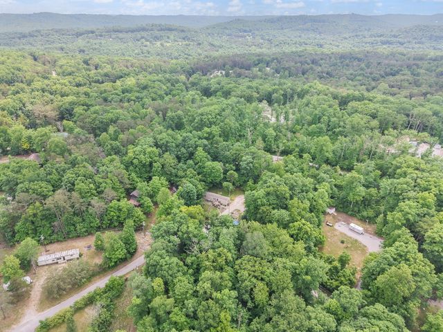 215 Lakeview Avenue, Burnside, KY 42519