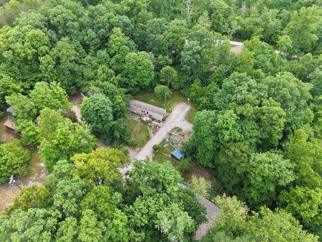 215 Lakeview Avenue, Burnside, KY 42519