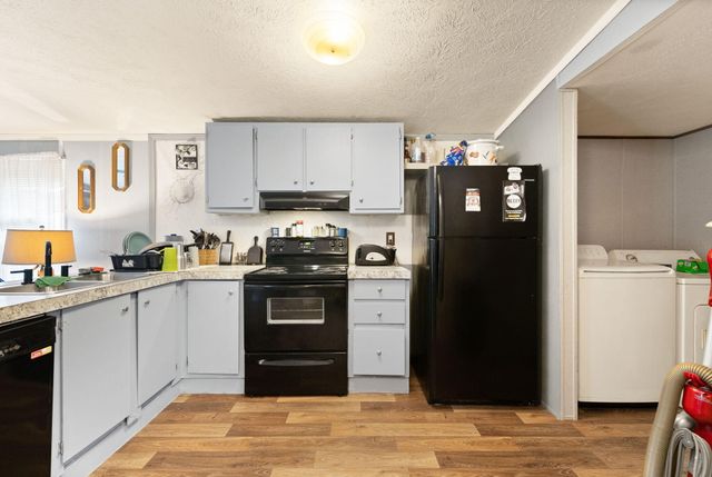 215 Lakeview Avenue, Burnside, KY 42519