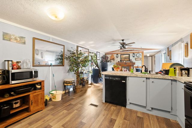 215 Lakeview Avenue, Burnside, KY 42519