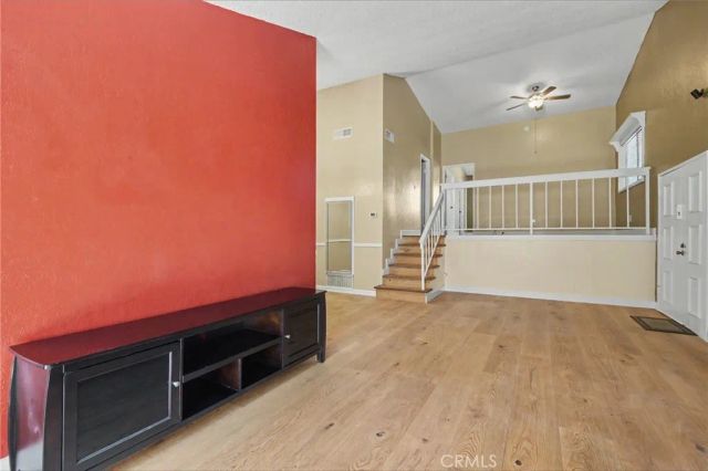 21019 Gresham St. 22, Canoga Park, CA 91304