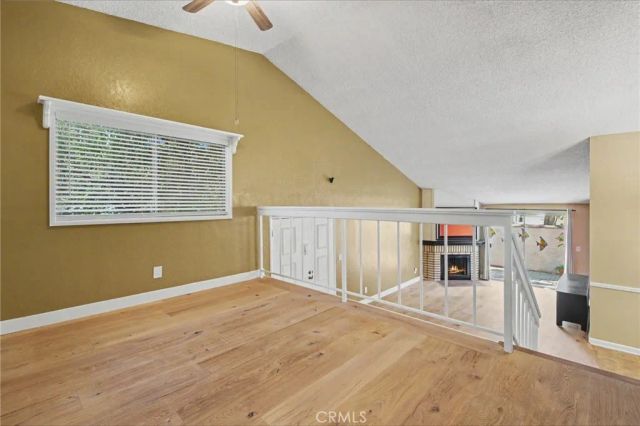 21019 Gresham St. 22, Canoga Park, CA 91304