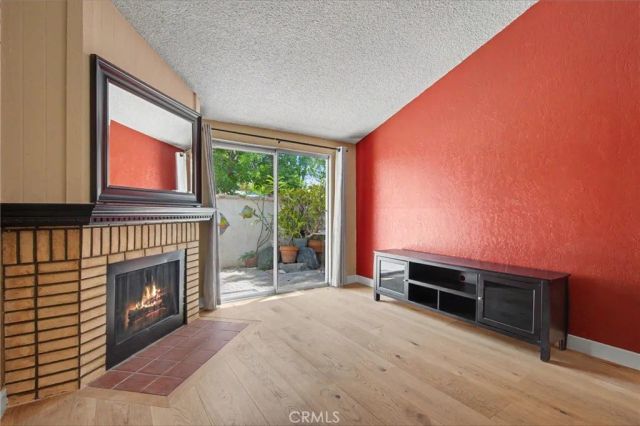 21019 Gresham St. 22, Canoga Park, CA 91304