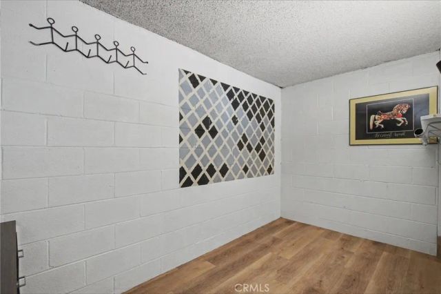 21019 Gresham St. 22, Canoga Park, CA 91304