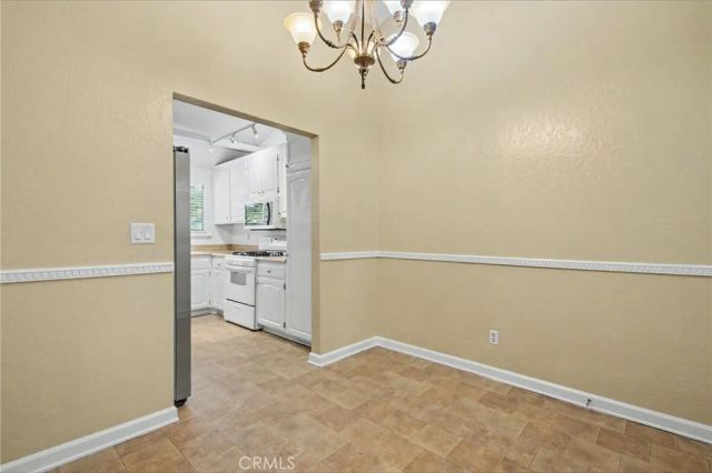 21019 Gresham St. 22, Canoga Park, CA 91304