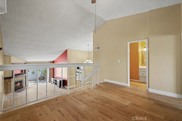 21019 Gresham St. 22, Canoga Park, CA 91304
