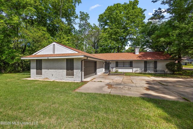 5144 Reddoch Drive, Jackson, MS 39211
