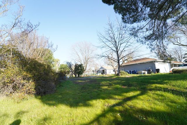 3309 I St, North Highlands, CA 95660