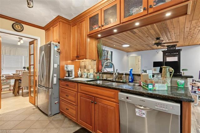 110 Bailey DR, Yorktown, VA 23692