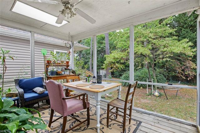 110 Bailey DR, Yorktown, VA 23692