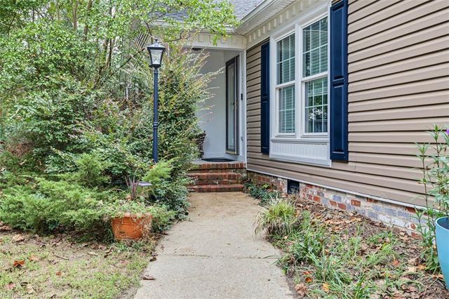110 Bailey DR, Yorktown, VA 23692