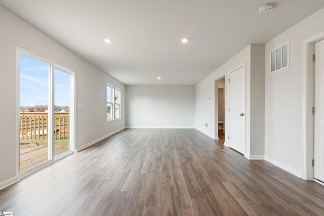 475 Sundown Drive, Spartanburg, SC 29302