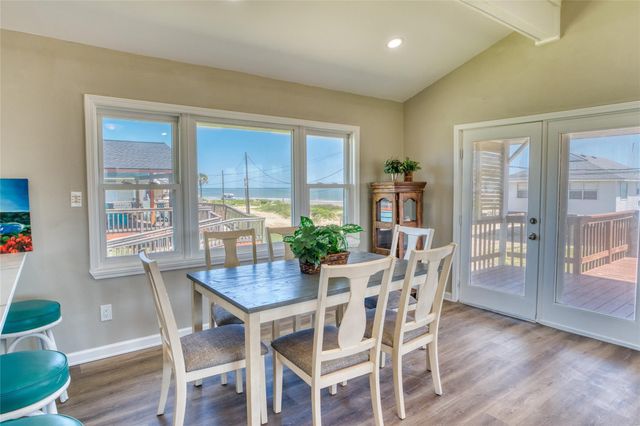 16713 Jamaica Beach Road, Jamaica Beach, TX 77554