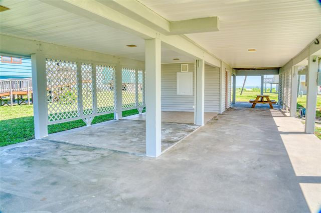 16713 Jamaica Beach Road, Jamaica Beach, TX 77554