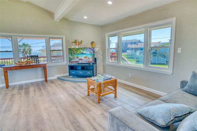 16713 Jamaica Beach Road, Jamaica Beach, TX 77554