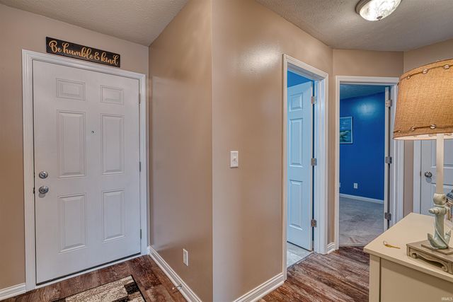 817 Candlestick Court, Evansville, IN 47725
