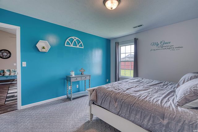 817 Candlestick Court, Evansville, IN 47725