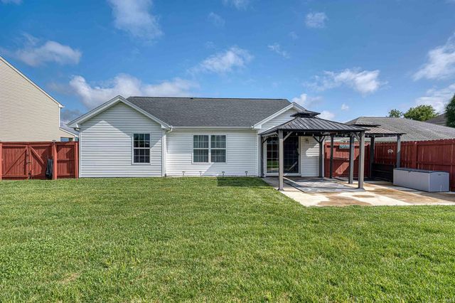 817 Candlestick Court, Evansville, IN 47725