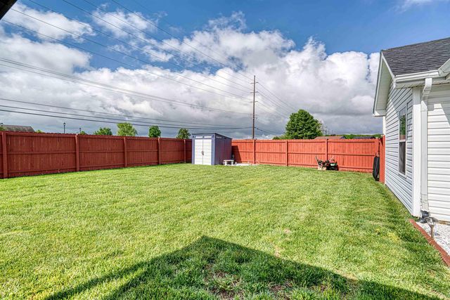 817 Candlestick Court, Evansville, IN 47725