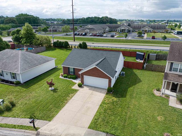 817 Candlestick Court, Evansville, IN 47725