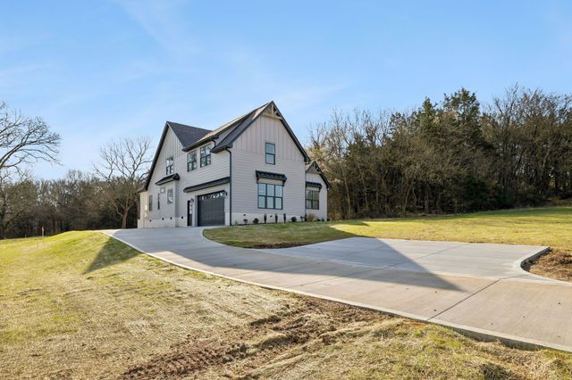 13841 Cainsville Rd, Lebanon, TN 37090