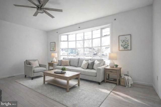 17 MAPLEWOOD AVE, Carneys Point, NJ 08069