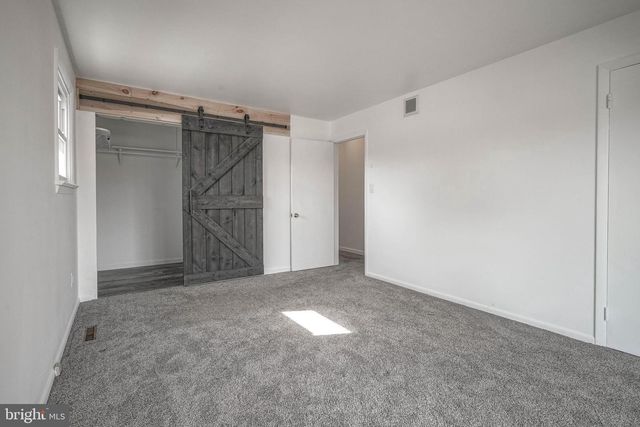 17 MAPLEWOOD AVE, Carneys Point, NJ 08069