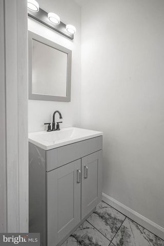 17 MAPLEWOOD AVE, Carneys Point, NJ 08069