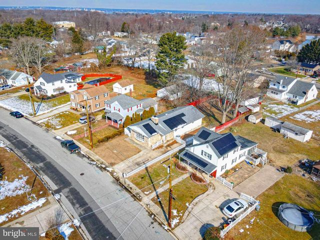 17 MAPLEWOOD AVE, Carneys Point, NJ 08069