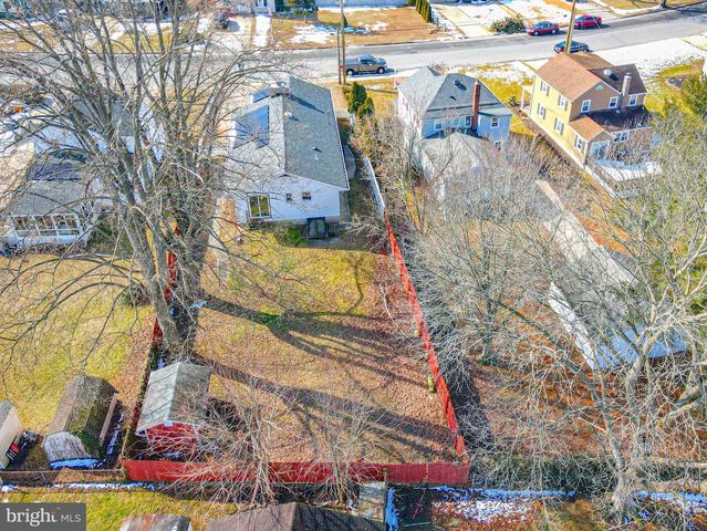 17 MAPLEWOOD AVE, Carneys Point, NJ 08069