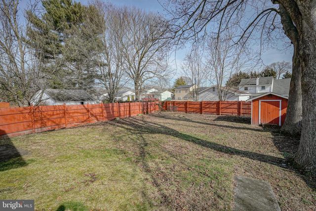 17 MAPLEWOOD AVE, Carneys Point, NJ 08069