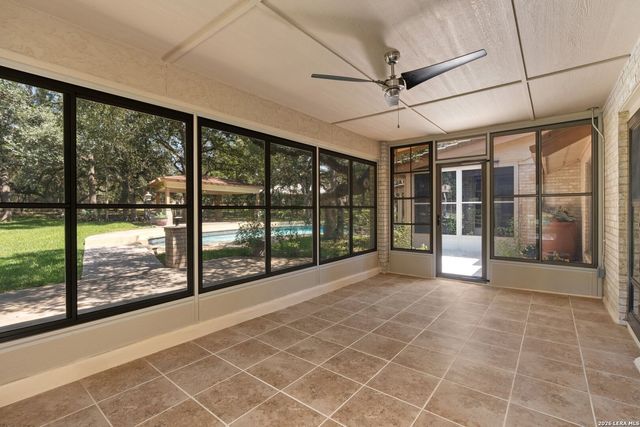 8135 Ridge North Dr, San Antonio, TX 78266