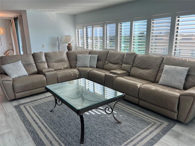 1001 POINT OF ROCKS ROAD 611, Sarasota, FL 34242